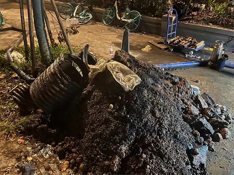 宏伟本地下水道疏通师傅，不通不收费【距您500米】